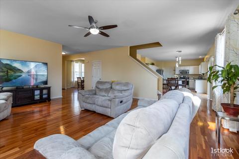 2590 Rourke Dr, Aurora, IL 60503 photo 5