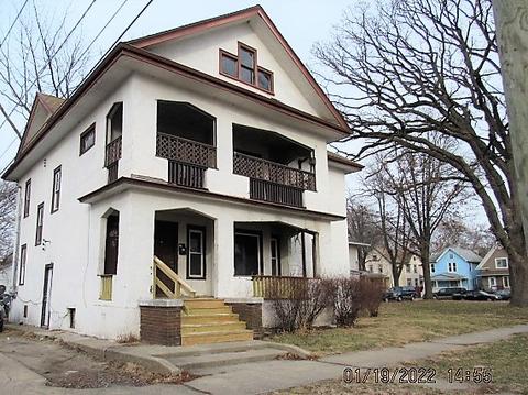 551 E Hickory St, Kankakee, IL 60901 photo 2