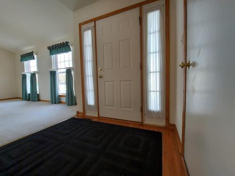 7214 Waterman Dr, Plainfield, IL 60586 photo 2