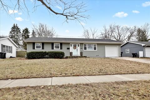 313 Rowe Dr, Bloomington, IL 61701 photo 1