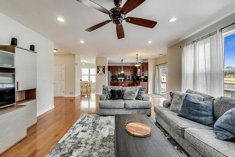 1505 Russell Dr, Hoffman Estates, IL 60192 photo 13