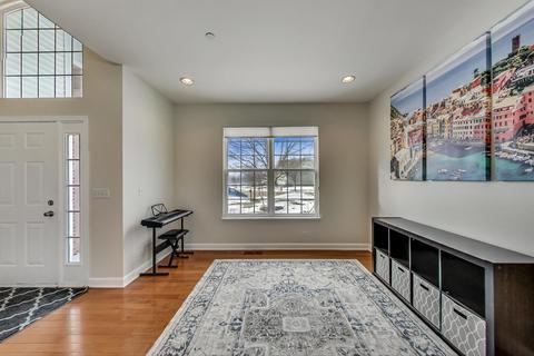 1505 Russell Dr, Hoffman Estates, IL 60192 photo 3