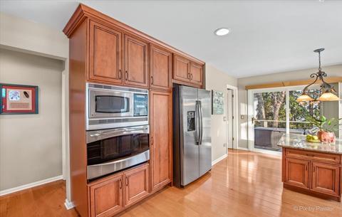 7023 Dada Dr, Gurnee, IL 60031 photo 14