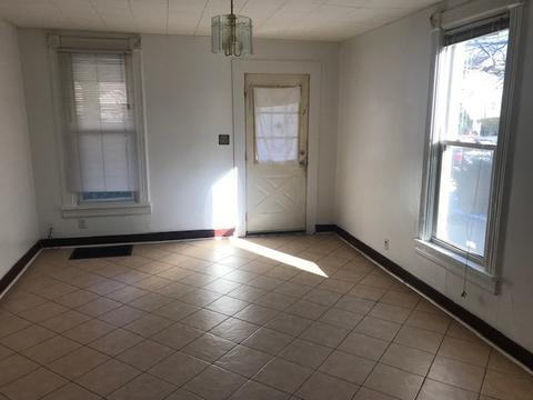 705 Spring St, Aurora, IL 60505 photo 3