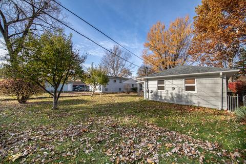 2408 Bluebird Ln, Rolling Meadows, IL 60008 photo 3