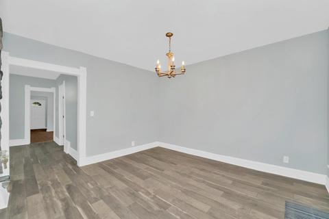 27 E 99th Pl, Chicago, IL 60628 photo 3