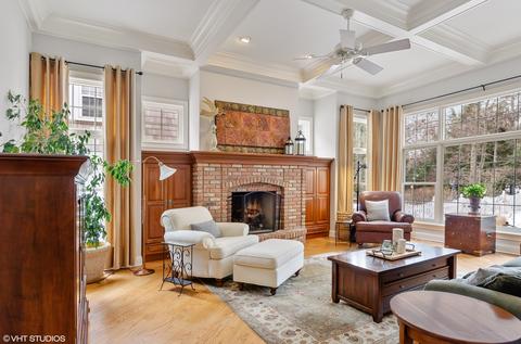 904 James Ct, Wheaton, IL 60189 photo 7