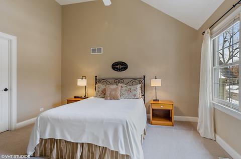 904 James Ct, Wheaton, IL 60189 photo 27