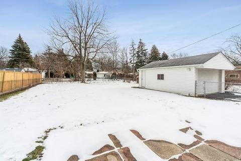 2711 Eisenhower Dr, Des Plaines, IL 60018 photo 14
