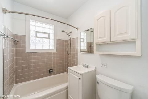 2711 Eisenhower Dr, Des Plaines, IL 60018 photo 12