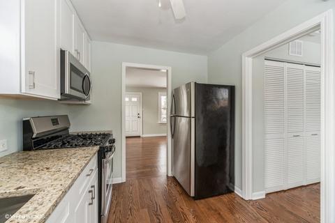 2711 Eisenhower Dr, Des Plaines, IL 60018 photo 5