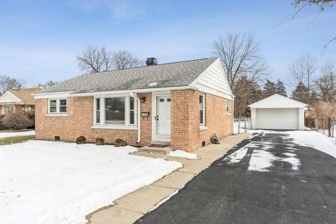2711 Eisenhower Dr, Des Plaines, IL 60018 photo 1