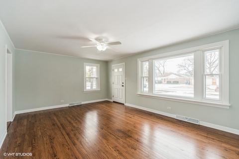 2711 Eisenhower Dr, Des Plaines, IL 60018 photo 4