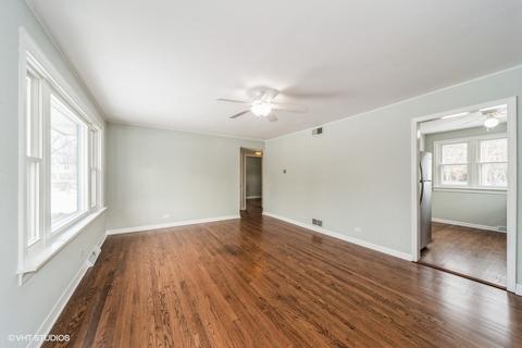 2711 Eisenhower Dr, Des Plaines, IL 60018 photo 2