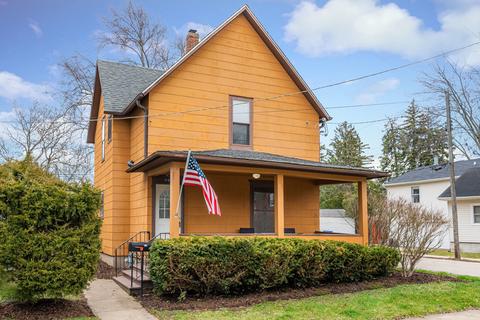 218 Maplewood Ave, Dekalb, IL 60115