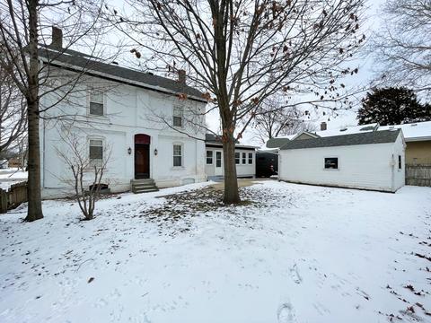 2128 10th St, Peru, IL 61354 photo 2