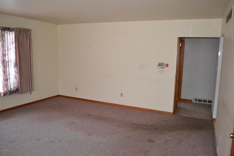111 Bruce St, Seneca, IL 61360 photo 6