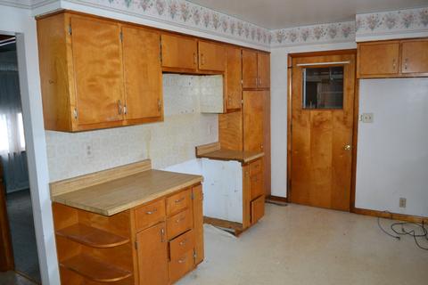 111 Bruce St, Seneca, IL 61360 photo 8