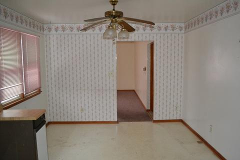111 Bruce St, Seneca, IL 61360 photo 9
