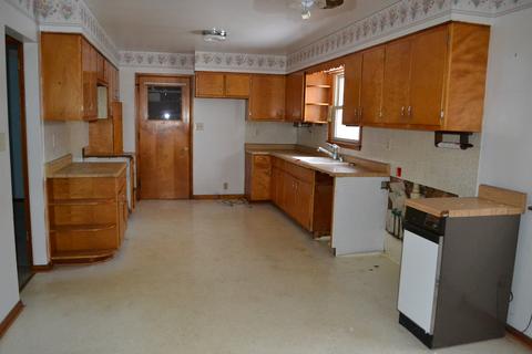 111 Bruce St, Seneca, IL 61360 photo 7