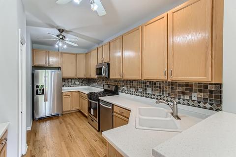1736 Pershing Ave, Wheaton, IL 60189 photo 4
