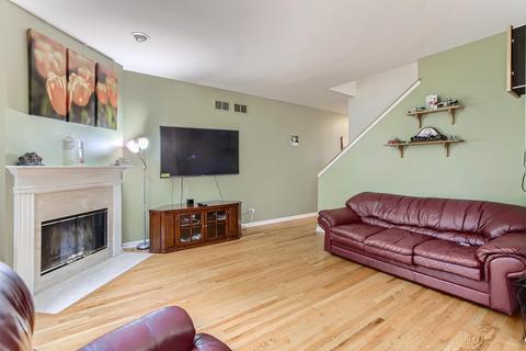 1736 Pershing Ave, Wheaton, IL 60189 photo 8