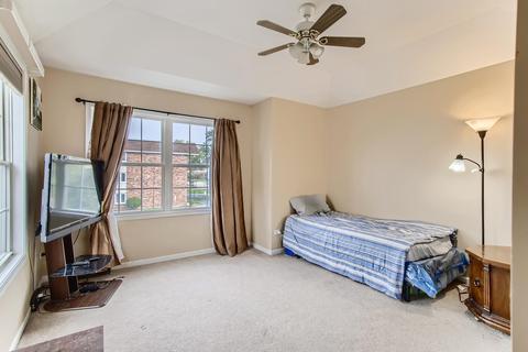 1736 Pershing Ave, Wheaton, IL 60189 photo 14