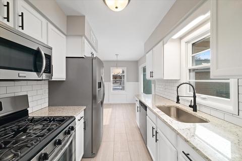 75 E Jackson St, Oswego, IL 60543 photo 9
