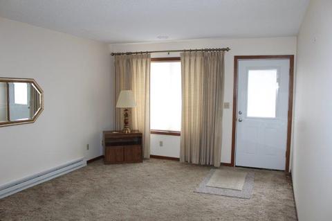 505 Jenkran St #2, Morrison, IL 61270 photo 4