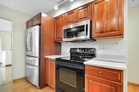 2444 Central Rd, Glenview, IL 60025 photo 3