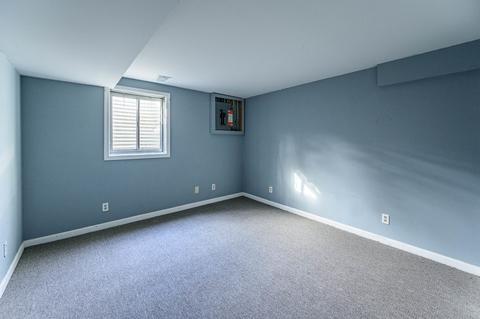 2208 Manor Ln, Mchenry, IL 60051 photo 6