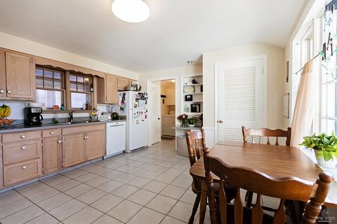 532 Spring St, Batavia, IL 60510 photo 12