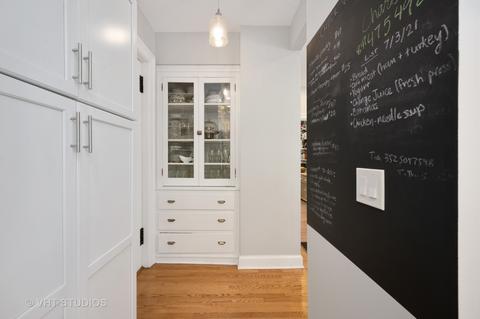 1031 Maple Ave, Evanston, IL 60202 photo 17