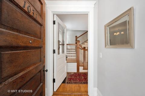 1031 Maple Ave, Evanston, IL 60202 photo 6