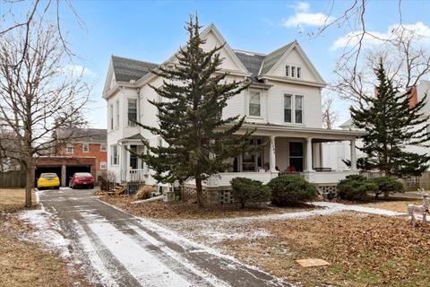 1105 E Jefferson St, Bloomington, IL 61701 photo 2