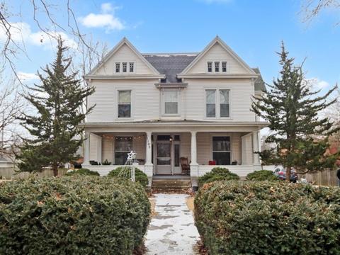 1105 E Jefferson St, Bloomington, IL 61701 photo 1