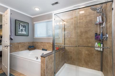 2013 Lucca Dr, Elgin, IL 60123 photo 18