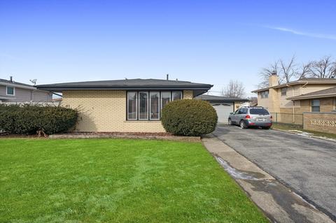 7818 W 80th Pl, Bridgeview, IL 60455 photo 2