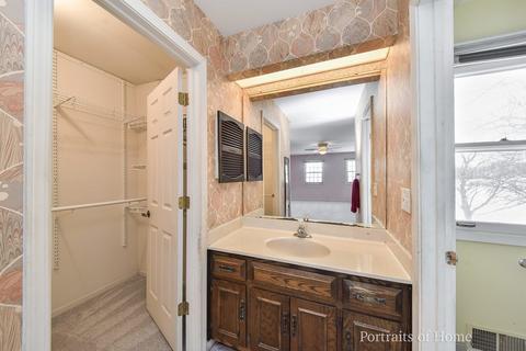 2064 Gladstone Dr, Wheaton, IL 60189 photo 16