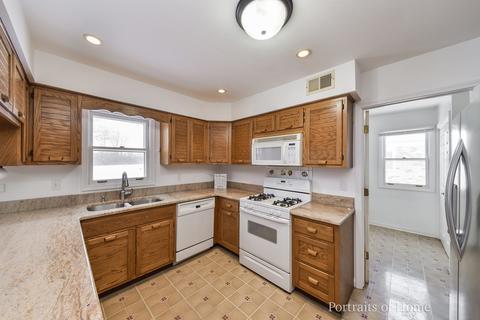 2064 Gladstone Dr, Wheaton, IL 60189 photo 12
