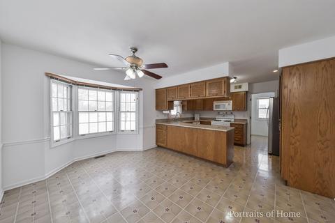 2064 Gladstone Dr, Wheaton, IL 60189 photo 10