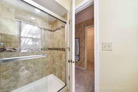 2064 Gladstone Dr, Wheaton, IL 60189 photo 17