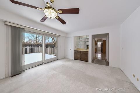 2064 Gladstone Dr, Wheaton, IL 60189 photo 9