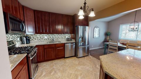 1410 Shore Ct #D2, Wheeling, IL 60090 photo 7
