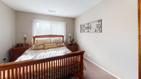 1410 Shore Ct #D2, Wheeling, IL 60090 photo 17