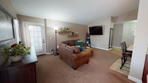 1410 Shore Ct #D2, Wheeling, IL 60090 photo 10