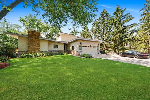 7816 Drew Ave, Burr Ridge, IL 60527 photo 2