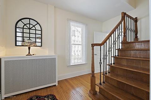 318 E Union Ave, Wheaton, IL 60187 photo 2