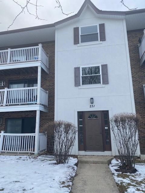 231 Gregory St #3, Aurora, IL 60504 photo 2