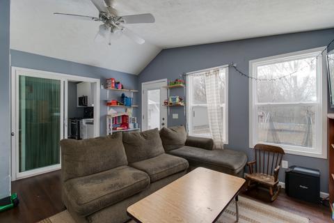 907 S Linden St, Normal, IL 61761 photo 15